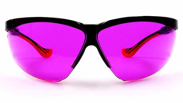 5 Best Glasses for Color Blind People in 2021 - Everyday Sight