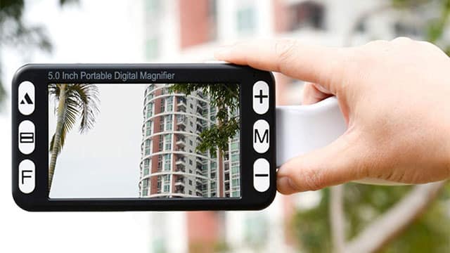 mobile-electronic-magnifier-llc-power